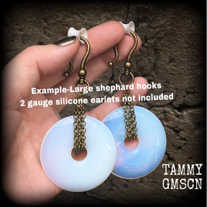 2 gauge ear hangers 