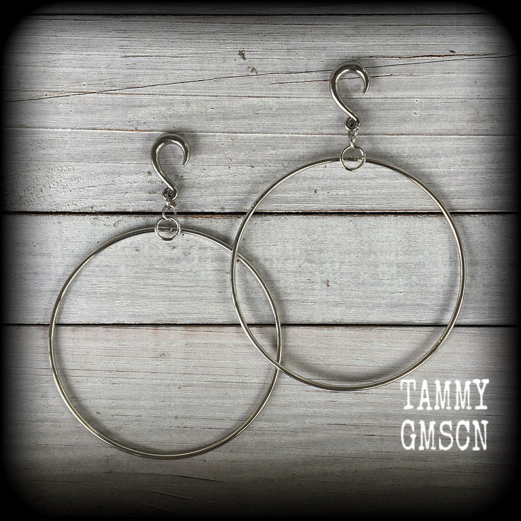 Oversize hoop earrings 