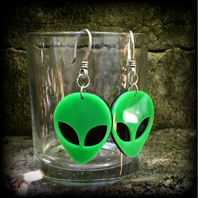 Alien face earrings 