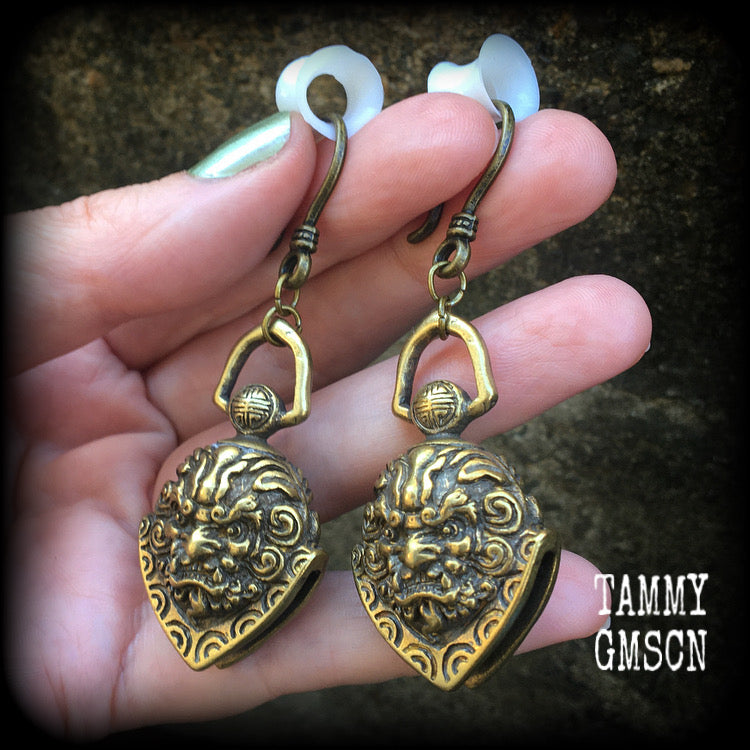 Foo dog earrings Foo dog ear weights Ear hangers Foo dog jewelry Temple dog ornaments Chinese lions Tattoo earrings Tattoo jewelry Tattoo designs Tattoos flash sheet Tattoo artist Tattooers 4mm 6mm 8mm 10mm 12mm 14mm 16mm 19mm 22mm 25mm 28mm 30mm 