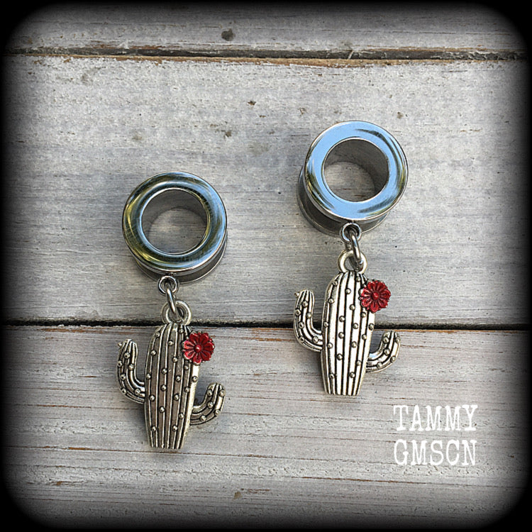 Cactus tunnel earrings