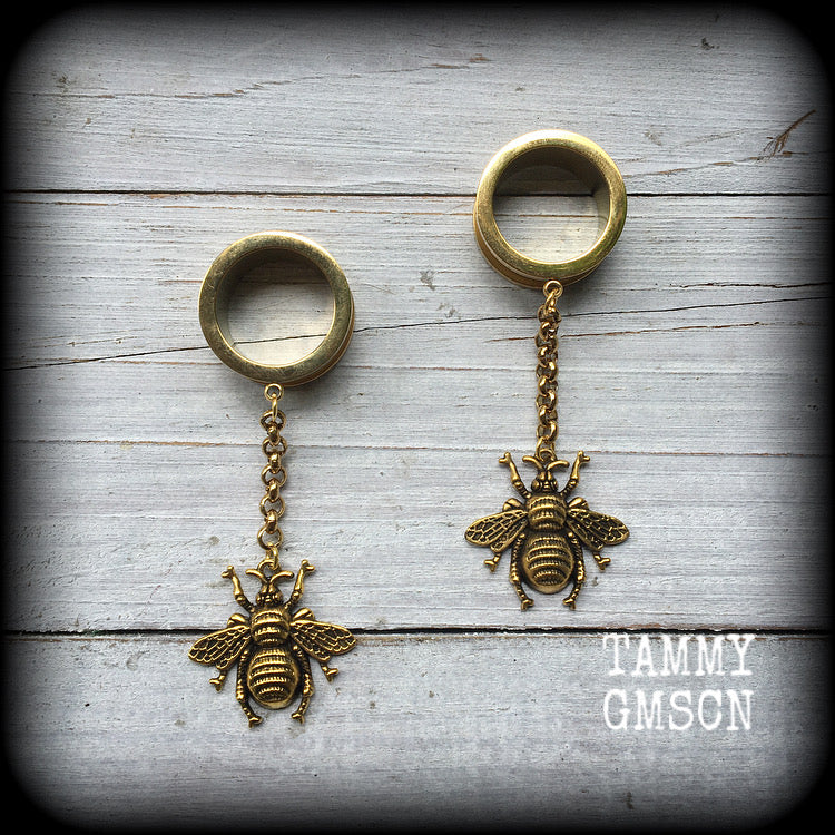 Bee tunnel dangles 19mm tunnel earrings Bee ear gauges Bee earrings Insects Bugs Body jewelry 2g 0g 00g 1/2" 9/16" 5/8" 3/4" 7/8" 1" 1.10"  Stretched ears Stretched lobes Gauged ears Gauged earrings Plugs plug dangles Tunnels