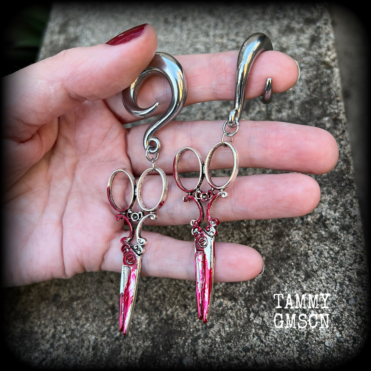 Bloodied scissors halloween gauged earrings