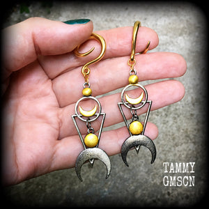 Moon phase ear weights 