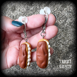 Chocolate eclair earrings-Donut earrings