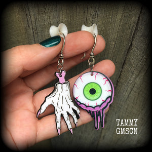 Eyeball and severed hand earrings-Zombie earrings