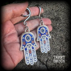 These gorgeous antique silver and enamel hamsa hand gauged earrings weigh approx 17 grams each, and measure just on 9cms from tip to tip, nice and dangly.

This pair have been made on 2 gauge (6mm) surgical steel full curl hooks, to be worn in stretched lobes.