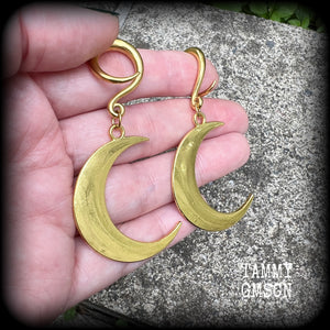 Crescent moon body jewelry 