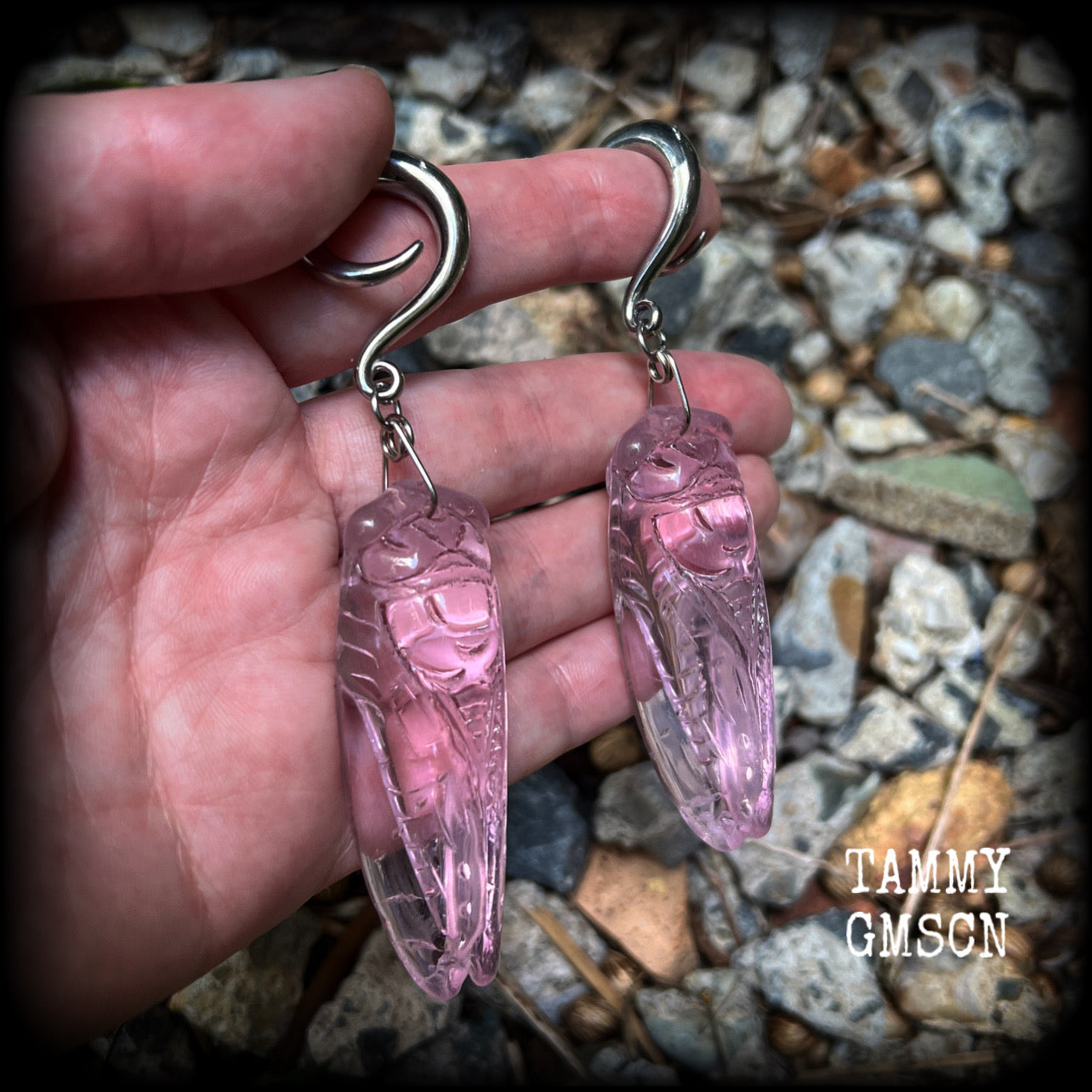 Cicada ear weights Quartz ear hangers Insect ear weights 2 gauge ear weights Body jewelry Gauged ears Gauged earrings Stretched ears Stretched lobes Curiosities Entomology jewelry Ear gauges 6g 2g 0g 00g 1/2” 9/16” 5/8” 3/4” 7/8” 1” 1.10” 1.18"