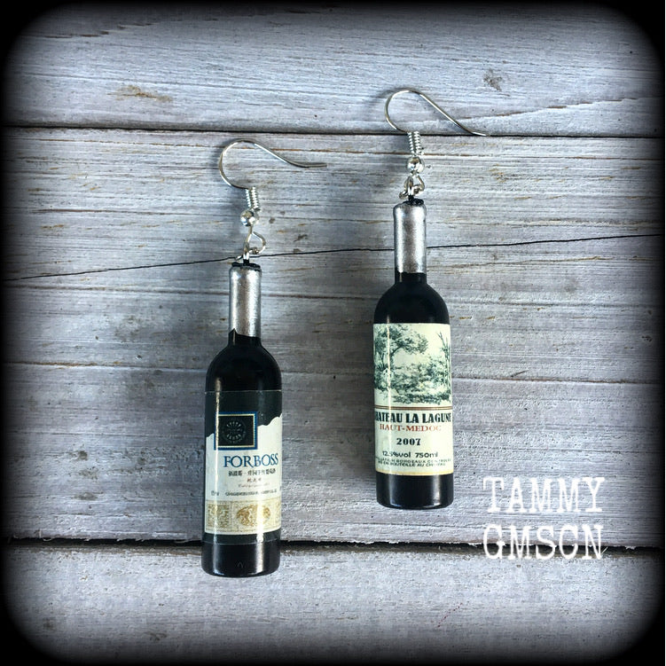 Wine earrings Wine bottle earrings Goon earrings Bottle of wine Alcohol earrings Wine glass Vino Grog Booze Hens party Party girl Woo girls Wine accessories Bottle opener Sommelier 