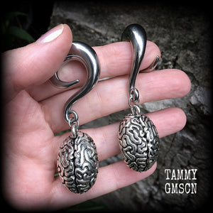 Zombie jewelry Brains gauged earrings Brains ear hangers 00 gauge ear weights Horror punk earrings Horror punk jewelry Zombie earrings Halloween earrings 4mm 6mm 8mm 10mm 12mm 14mm 16mm 19mm 22mm 25mm 28mm 30mm Stretched ears Stretched lobes Gauged earrings Gauges