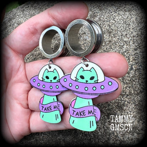 Tunnel earrings