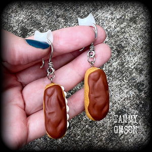 Chocolate eclair earrings-Donut earrings