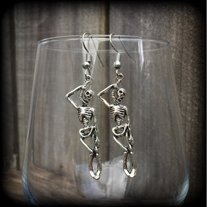 Hanged man Skeleton earrings-Spooky cute halloween earrings