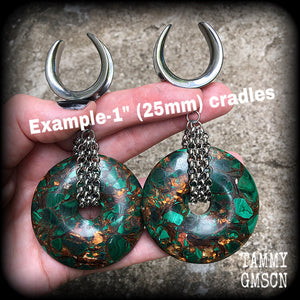 These ear weights feature beautiful big green malachite and bronzite donut gemstones enclosed in triple stainless steel chains, weighing approx 46 grams each and measuring just on 10 cms. This pair has been made with 25mm cradles.