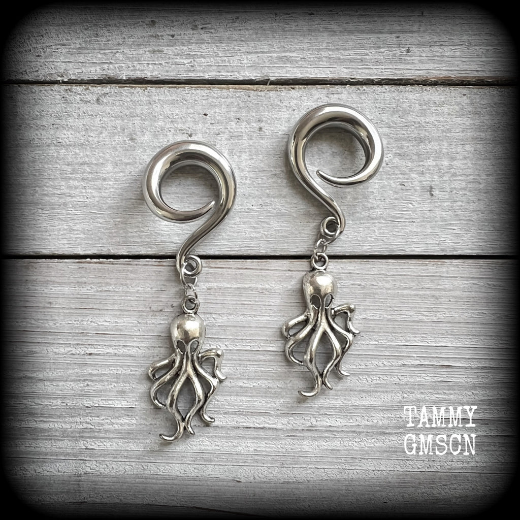 Silver octopus gauged earrings