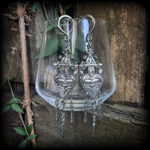 Tarot card ear hangers Three of swords earrings 6 gauge ear weights Body jewelry Stretched lobes Gauges 6g 2g 0g 00g 1/2 9/16 5/8 3/4 7/8 1" 1.10" 1.18" Stretched ears Stretched lobes gauged ears gauged earrings Tarot jewellery Occult jewelry Waite