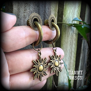 Sol Invictus hoop earrings-Tunnel friendly earrings