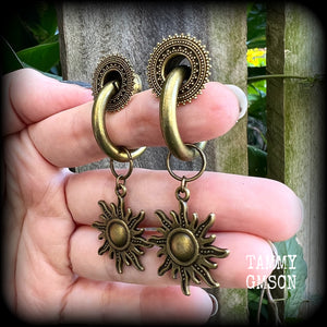 Sol Invictus hoop earrings-Tunnel friendly earrings