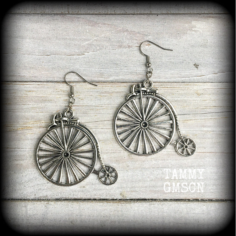 Penny Farthing earrings Boneshaker Kitsch earrings Bicycle earrings Steampunk jewelry Quirky earrings Quirky jewelry Steampunk earrings Victorian era jewelry Retro earrings Dreadpunk jewelry Curiosities Antiques Pierced ears Stocking stuffers