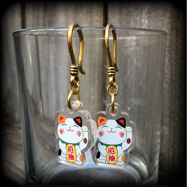 Maneki Neko earrings-Kawaii beckoning cat earrings