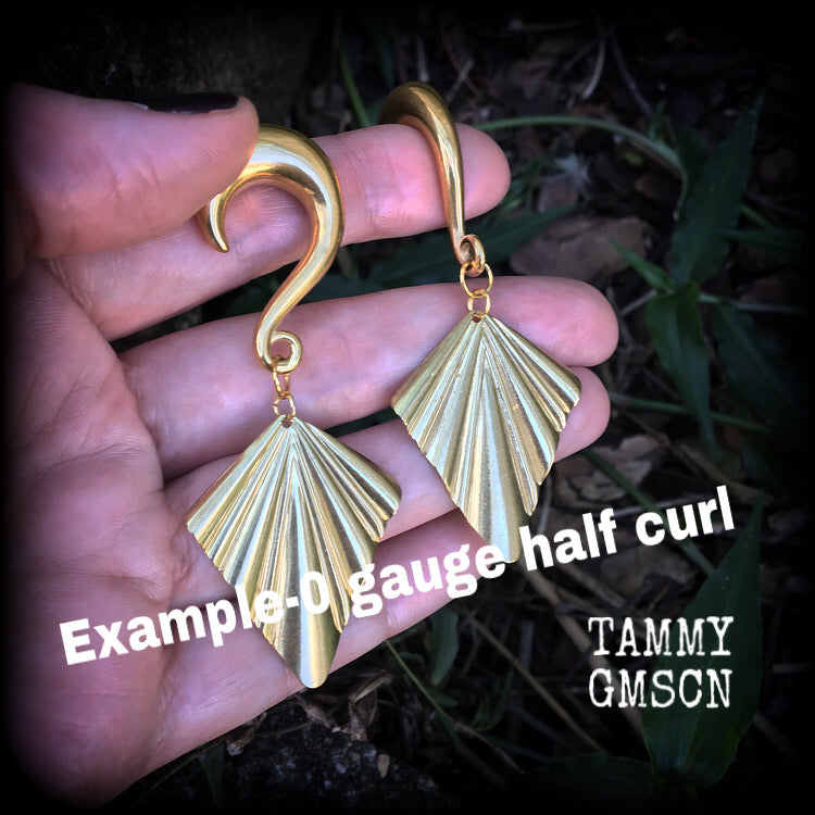 Sea hag earrings Brass ear weight Sea witch earrings Ear hangers jewelry 0 gauge ear weights Aphrodite earrings Shell earrings Stretched ears Stretched lobes Gauged ears Gauged lobes Ear gauges 4mm 6mm 8mm 10mm 12mm 14mm 16mm 19mm 22mm 25mm 28mm 30mm