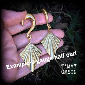 Sea hag earrings Brass ear weight Sea witch earrings Ear hangers jewelry 0 gauge ear weights Aphrodite earrings Shell earrings Stretched ears Stretched lobes Gauged ears Gauged lobes Ear gauges 4mm 6mm 8mm 10mm 12mm 14mm 16mm 19mm 22mm 25mm 28mm 30mm