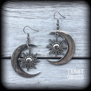 Crescent moon and sun earrings-Occult earrings