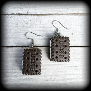 Chocolate biscuit earrings Cookie earrings Cake earrings Candy earrings Kawaii earrings Junk food earrings Gifts for girls Party favours Pierced ears Ear gauges Birthday party 