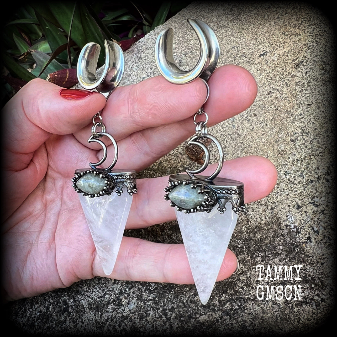 Quartz ear weights 