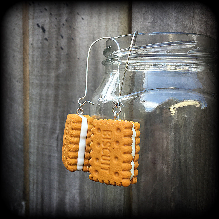 Biscuit earrings-Cream biscuit earrings