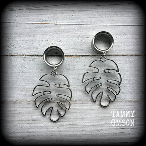 Crazy Plant People Australia CIPPA Plant people Plant jewelry Leaf earrings Plant earrings Leaf gauged earrings Stretched ears Stretched lobes Gauged ears Gauged earrings Tunnel dangles Plugs 6mm 8mm 10mm 12mm 14mm 16mm 19mm 22mm 25mm 28mm 30mm