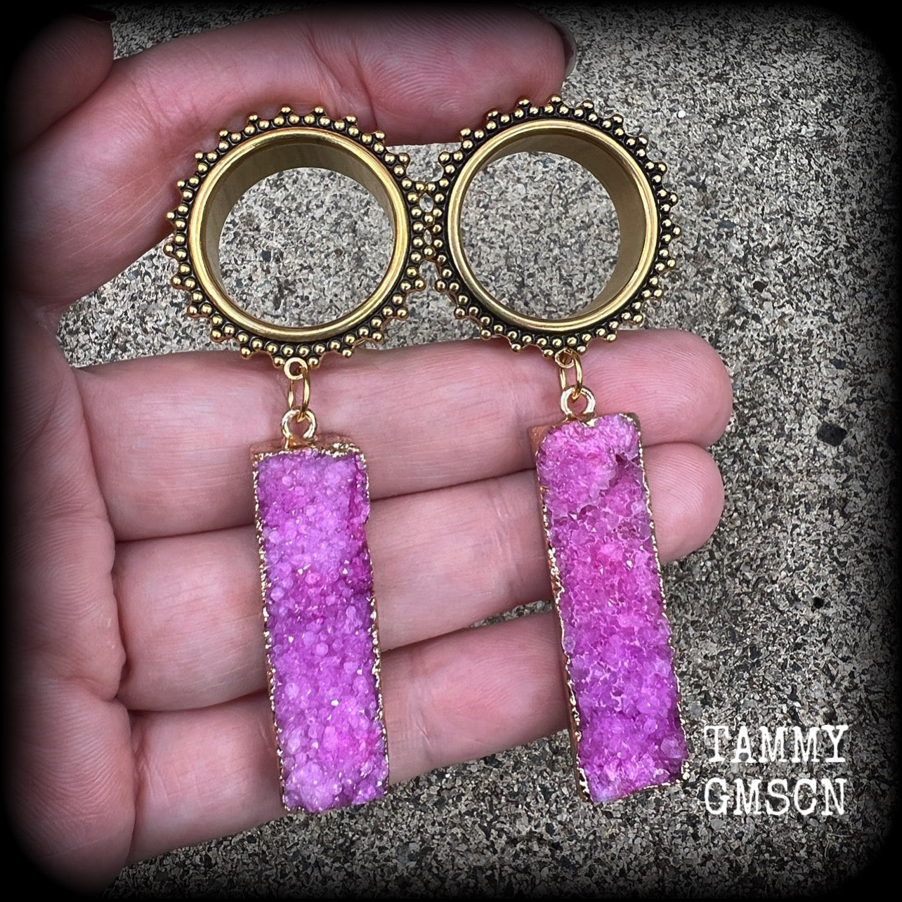 Gemstone tunnel earrings 