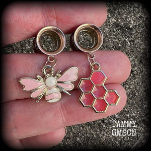 Honey bee earrings Honeycomb earrings Bee earrings Insect earrings Entomology Cottagecore Tunnel earrings Honey bee Bee keeping earrings
