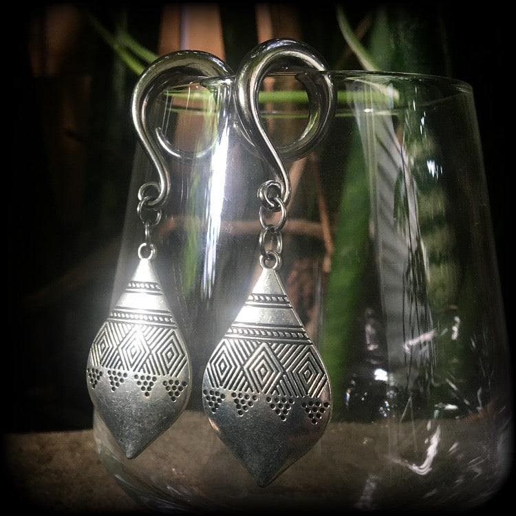 Antique silver tear drop earrings-Ishtar gauged earrings