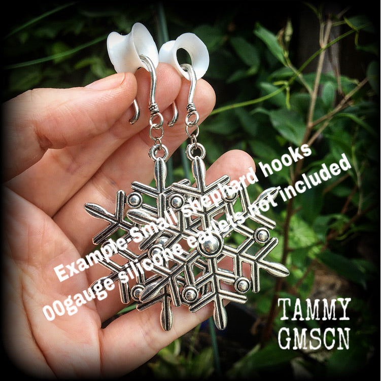 Snowflake earrings-Christmas earrings