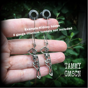 Hanged man Skeleton earrings-Spooky cute halloween earrings