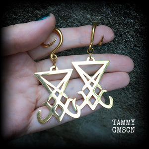 Sigil of Lucifer gauged earrings Satanic earrings Evil jewelry Occult ear weights Ear hangers Ear gauges 6 gauge ear weights Church of Satan Body jewelry Stretched ears Lobes Occult jewelry 4mm 6mm 8mm 10mm 12mm 14mm 16mm 19mm 22mm 25mm 28mm 30mm 