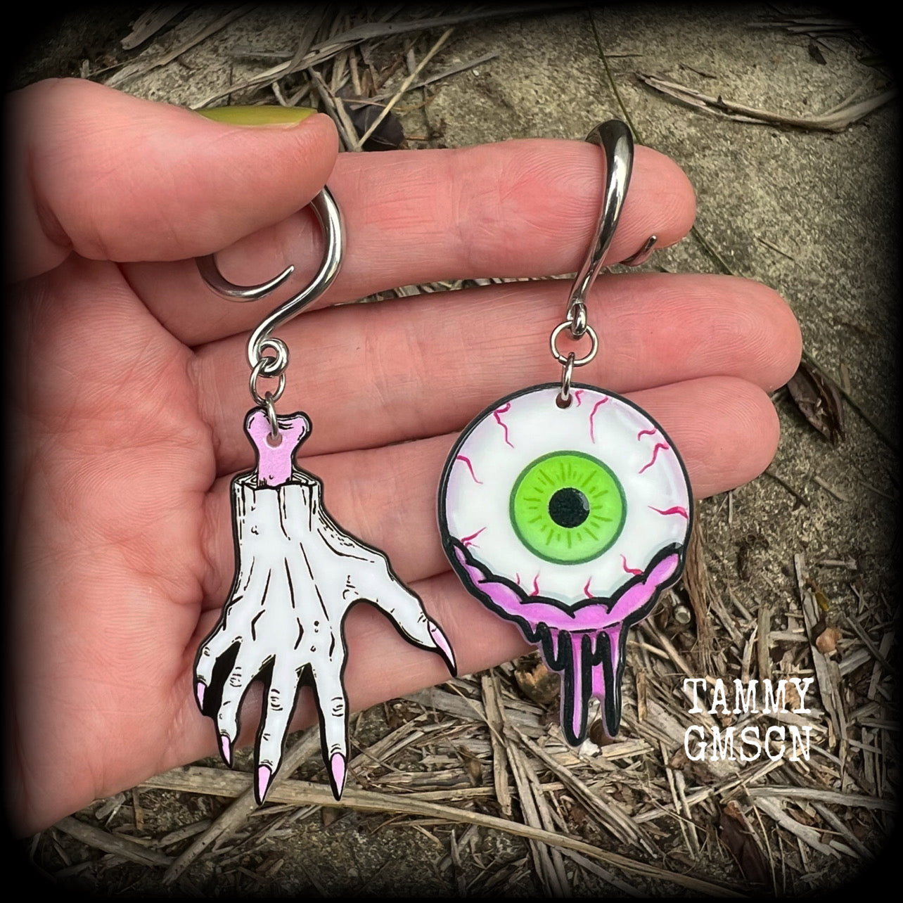 Zombie eyeball gauged earrings-Halloween earrings