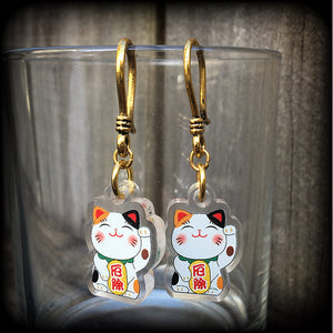 Maneki Neko earrings-Kawaii beckoning cat earrings