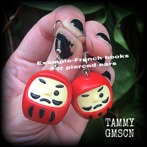 Red daruma earrings-Tunnel earrings