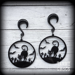 Zombie cat halloween earrings 2 gauge ear weights Cemetery gates Black cat ear weights Black bat ear gauges Horror punk Horror Movie Zombie movie 6g 2g 0g 00g 11/2 9/16 5/8 3/4 7/8 1" 1.10" 1.18" Zombie earrings 4mm 6mm 8mm 10mm 12mm 14mm 16mm 19mm