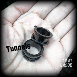 Kitchen knife tunnel earrings Halloween tunnel earrings Real life crime Crime scene clean up True crime 4mm 6mm 8mm 10mm 12mm 14mm 16mm 19mm 22mm 25mm 28mm 30mm Body jewelry Horror movie Slasher movie Gauged earrings Stretched lobes Stretched ears 