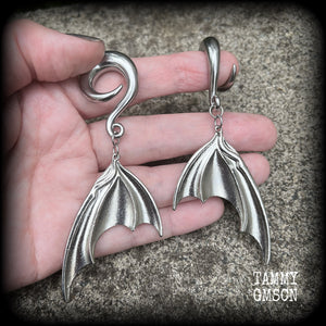 Dragon wings Bat wings Demon wings Dragon ear weights Dragon ear hangers 0 gauge ear weights 00 gauge ear gauges Stretched ears Stretched lobes Gauged ears 4mm 6mm 8mm 10mm 12mm 14mm 16mm 19mm 22mm 25mm 28mm 30mm Halloween earrings Halloween jewelry 