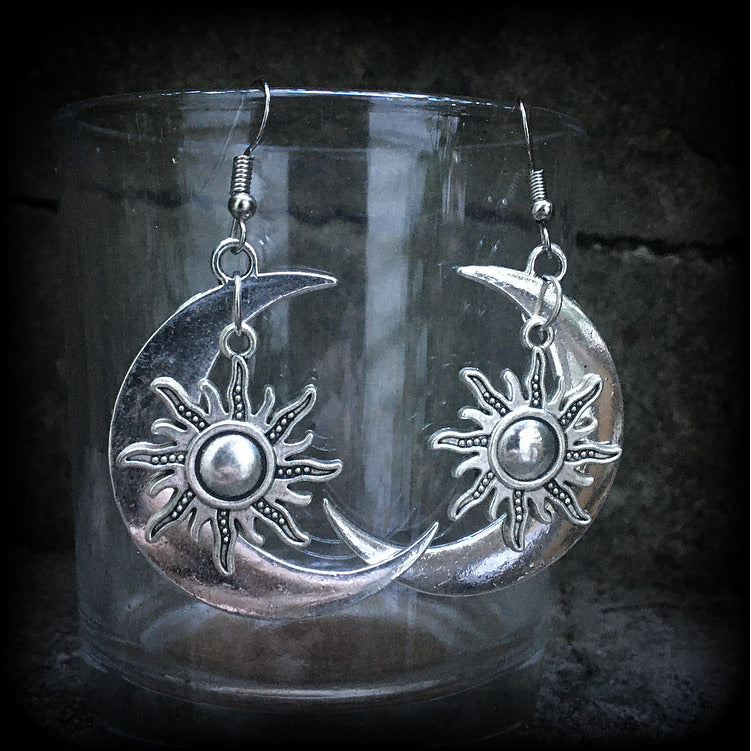 Crescent moon and sun earrings-Occult earrings